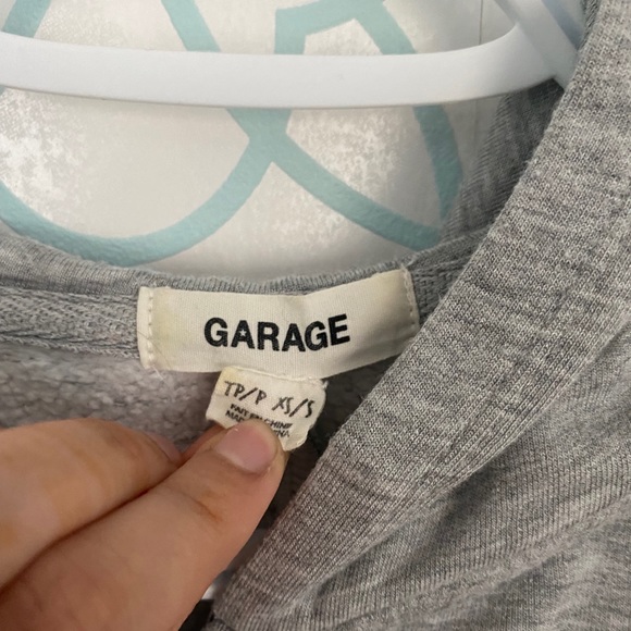 Cropped grey zip up - Picture 2 of 4